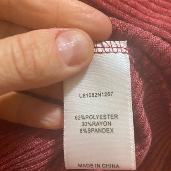 Lemon Tart Plus gorgeous soft red lightweight sweater with turtleneck size 2X - Picture 12 of 13